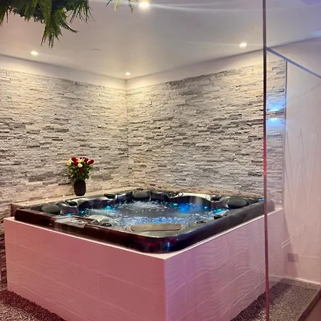 Wspa - Nuit Inoubliable Avec Jacuzzi Et Sauna