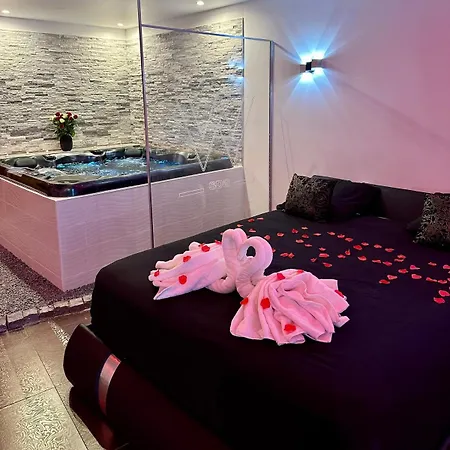 Wspa - Nuit Inoubliable Avec Jacuzzi Et Sauna * ヴィック・ラ・ガルディオル